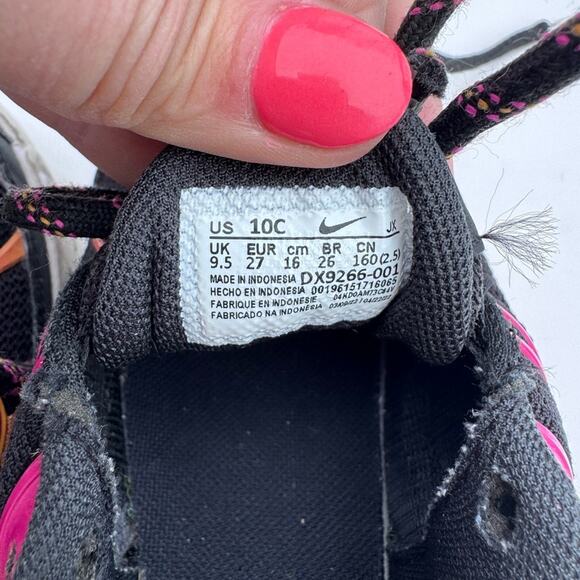 NIKE Air Max Plus Black Active Pink Kumquat Size 10 Child Swoosh Sneakers - Picture 8 of 8